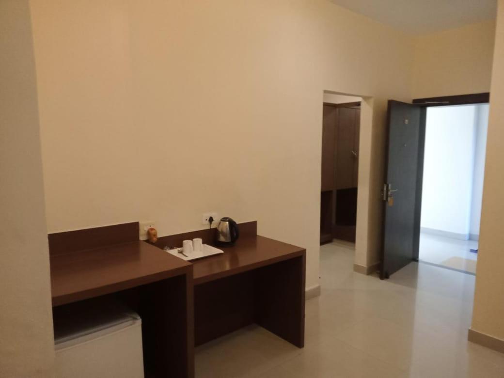 The Contour Hotel Ґувахаті Екстер'єр фото