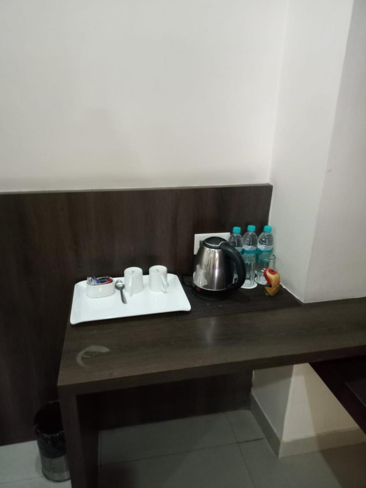 The Contour Hotel Ґувахаті Екстер'єр фото