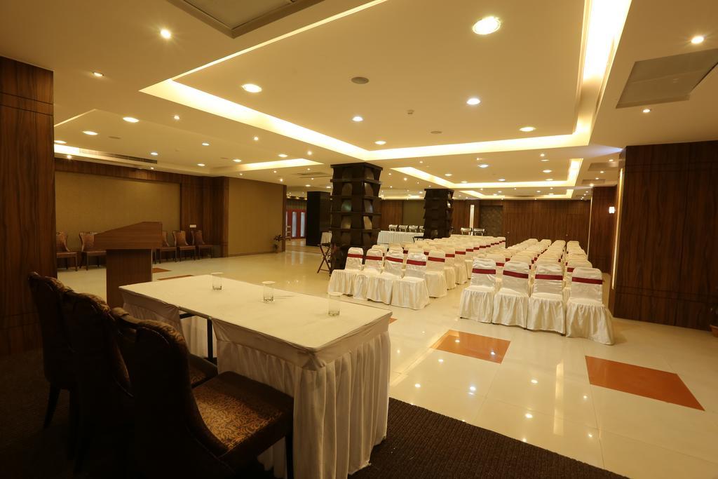 The Contour Hotel Ґувахаті Екстер'єр фото