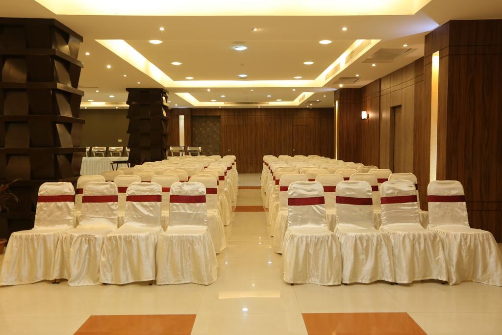 The Contour Hotel Ґувахаті Екстер'єр фото