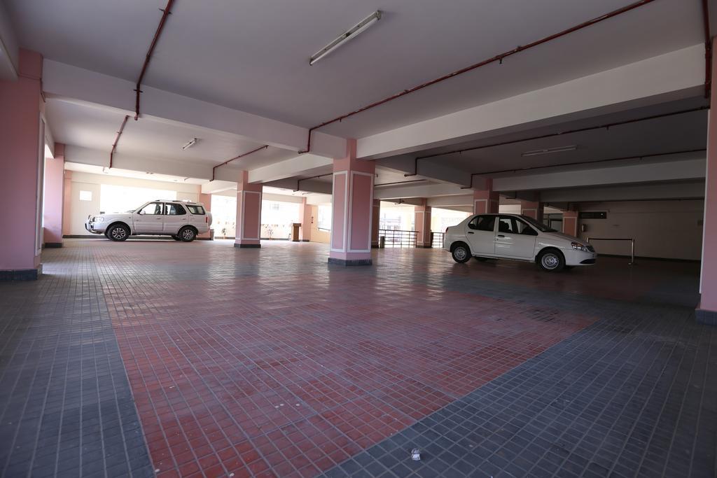 The Contour Hotel Ґувахаті Екстер'єр фото